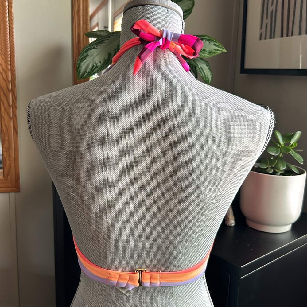 Victoria’s Secret Padded Push Up Bikini Top - Picture 3 of 4